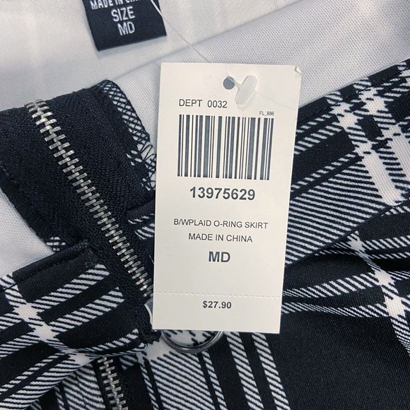 Hot Topic | NWT Black & White Plaid O-Ring Skater Skirt Pockets, Junior’s Medium - Picture 6 of 12